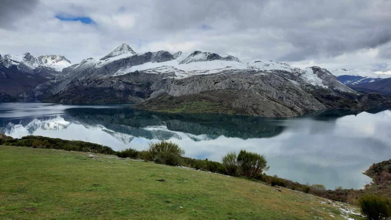 Riaño en las Montañas de Carmen Exterior foto